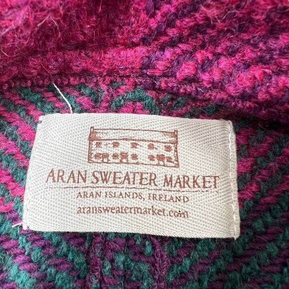 Aran Sweater Market Wool Blend Poncho Cape Snap Closure Mulberry Plaid OS - Picture 5 of 10